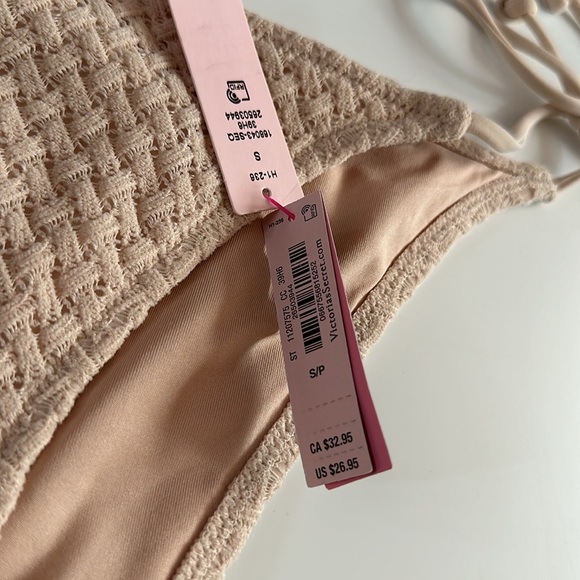 Victoria’s Secret Bikini Bottoms - Picture 5 of 7